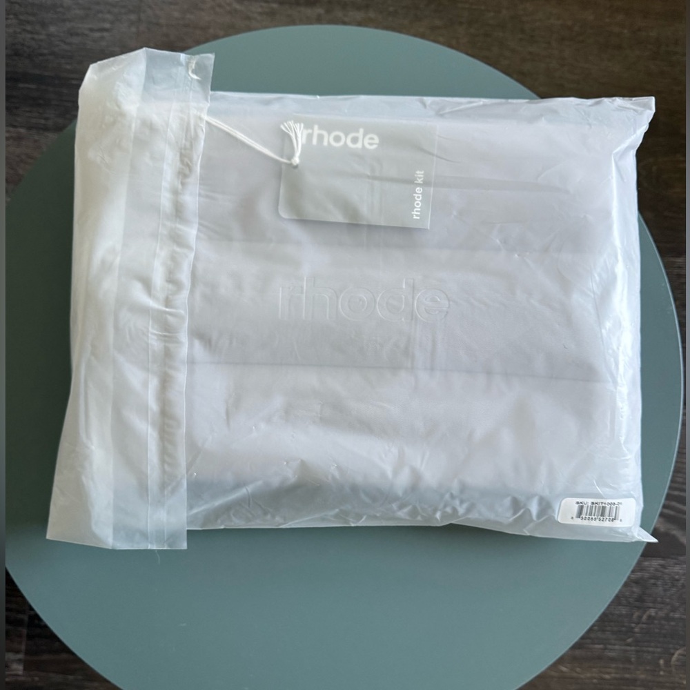 NWT Rhode (Hailey Bieber) Skincare bubble bag (products not included, only bag) - Picture 14 of 16
